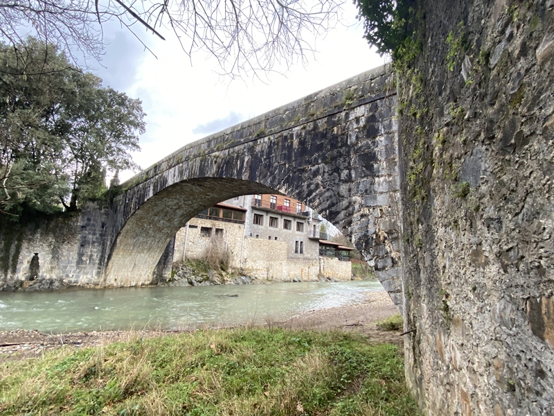 Anuntzibai Zubia. Laudio (Areta)