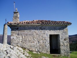 Kurutze Santuaren ermita tontorrean