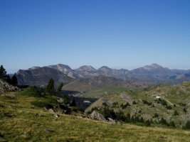 Mendebaldera ikuspegia Ernaz lepotik Arlarsera doan bidetik