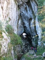 Abaroko leizearen sarrera