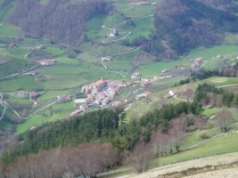 Errexil Zelatunetik tontorrera igotzen den bidetik ikusita