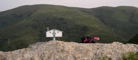 Buzon Zamaia con el Ganekogorta al fondo