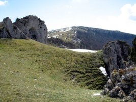 Tontorra gandorreko haitzen artean