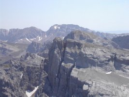 Hiru Erregeen Mahaitik Acherito ere ikus daiteke, baita beste hainbat mendi ere