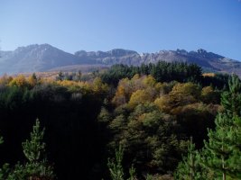 Aitxuri, Arbelaitz eta Andraitz Zegamako geralekutik igotzen den bidetik ikusita