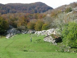 Paraje ederra, Ekialdean