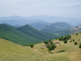 Akaitz, Akaitz Txiki eta Sastarri Errenagatik ikusita