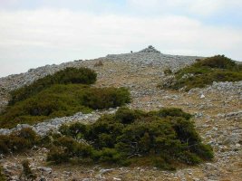 Alcanzando la primera cima.