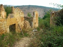Dejamos atr?s las ruinas de Villamardones.