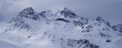 Tres Hombres tontorraren ingurutik ikusita