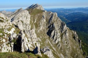 Aketegiko haitzak Aizkorritik ikusita