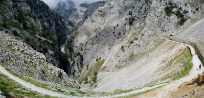 Arroilaren behealdeko ikuspegia