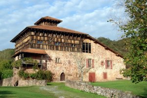 Arraioz: jauregi ederra