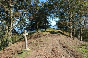 Gurutzea Ondarroa aldeko igoeran