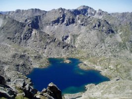 Major aintzira tontorretik ikusita