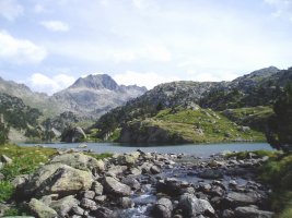 Long aintzira eta Tuc de Ratera