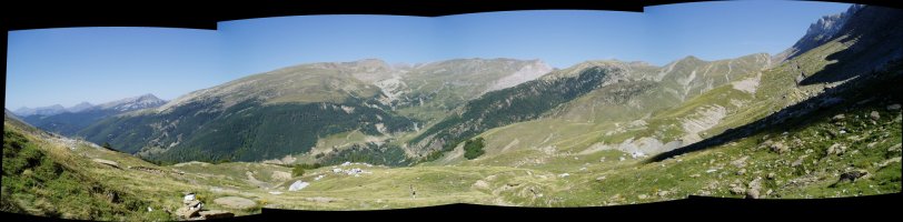 Chandalán haitzartera igotzen den bidetik iparraldera ikuspegia