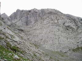 Artaungo Sakona eta hego-ekialdeko aurpegia