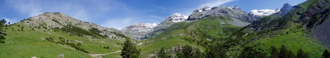 Saleras aterpearen inguruko ikuspegia