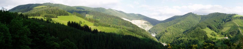 Otsabio, Laparmendi eta Arterrekako harrobia mendebaldetik ikusita