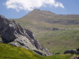 Ipar-mendebaldetik ikusita