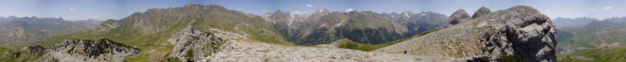 Ipar-mendebaldeko gandorretik 360º-tako ikuspegia