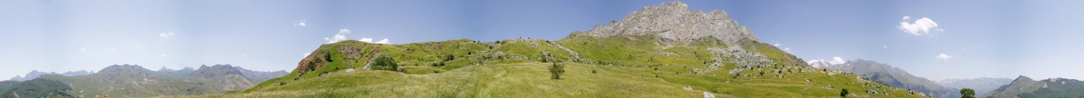 Formigaletik igotzen den bidetik 360º-tako ikuspegia