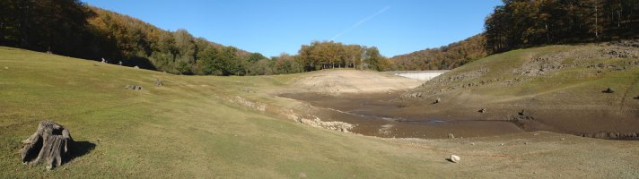 Leurtzako goiko urtegia, hutsik