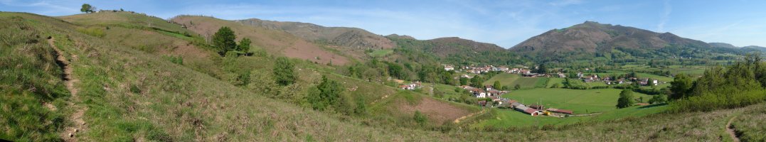 Arrosa aldeko isurialdea eta igoerako bidea