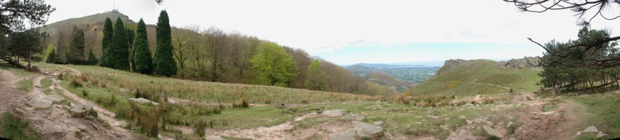 Iparraldetik igotzen den bidea