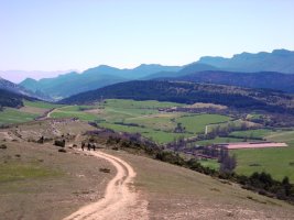 Lahoz-era   jaisten  (atzerago , Lalastra)