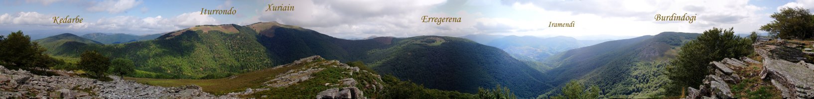 Panoramika zabala Egideko gailurretik
