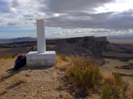 Angarilloneseko gailurra