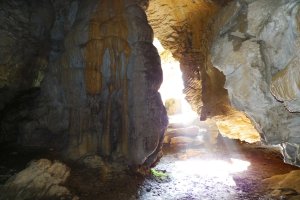 Sarrera barru aldetik ikusita