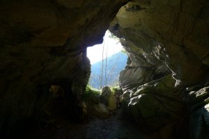 Aldameneko sarrera txikia