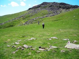 Argintzu mendebalde harrespila