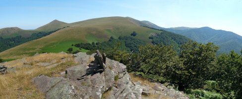 Algorrietako gailurra. Atzean Gartzaga, Okolin, Xuriain...