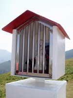 Begoñako ama, Ganeroitz eta Sasiburu arteko gurutzearen gainean