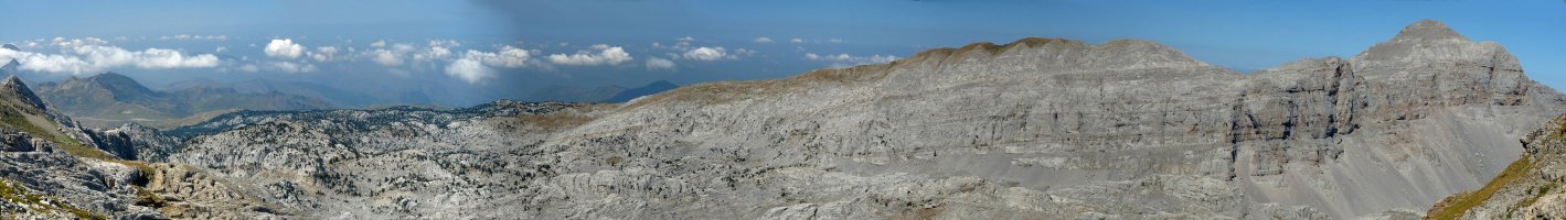 Añelarrako bizkar luzea hegoaldetik