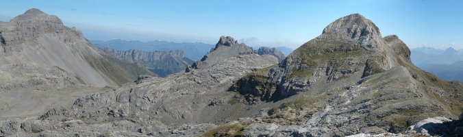 Hiru Erregeen Mahaia, Peneblanque eta Auñamendi