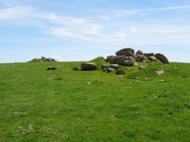 Arnaizu gaineko harri pilak