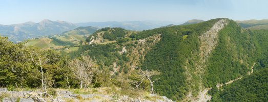 Intsusako Harmala mendebaldetik