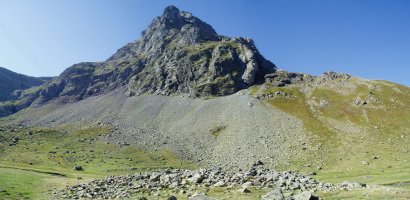 La Rinconada trikuharria Anayeteko tontorraren oinetan