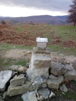 Esanuritzagaina (816m) tontorreko postontzia