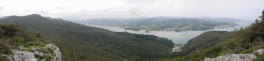 Urdaibairen ikuspegia Atxarreko tontorretik gertu