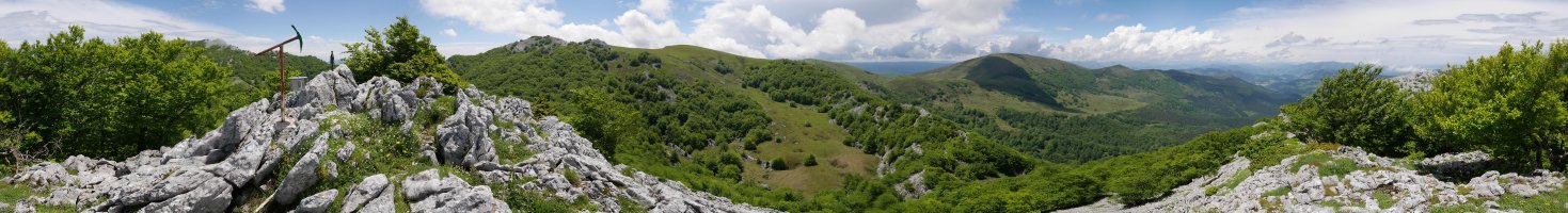 Altipitatxeko tontorretik 360ºtako ikuspegia