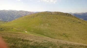 Behorlegi (1268m) eta Landerre Lepoa (1072m), Hauzkoatik 