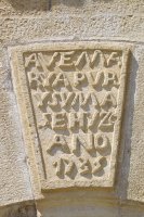 Etxe bateko atearen klabea, Zuritza