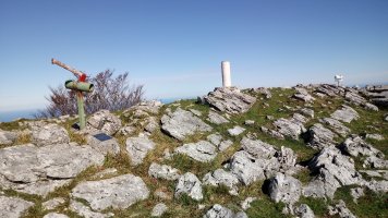 Gazume (1002m) tontorra, postontziak eta erpin geodesikoa 2