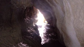 Hartzegi Leizea, barneko errekastoa